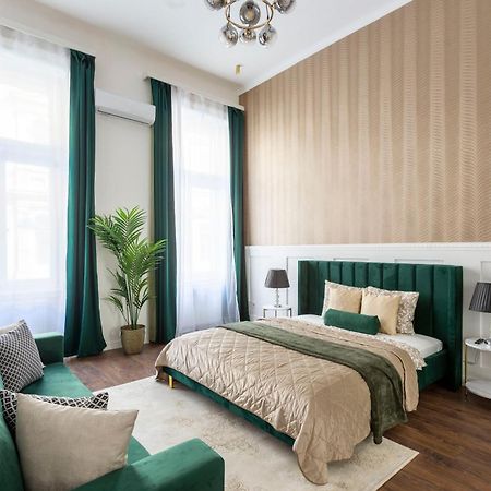 Luxurious Prestige Residence Next To The New York Cafe Budapesta Exterior foto