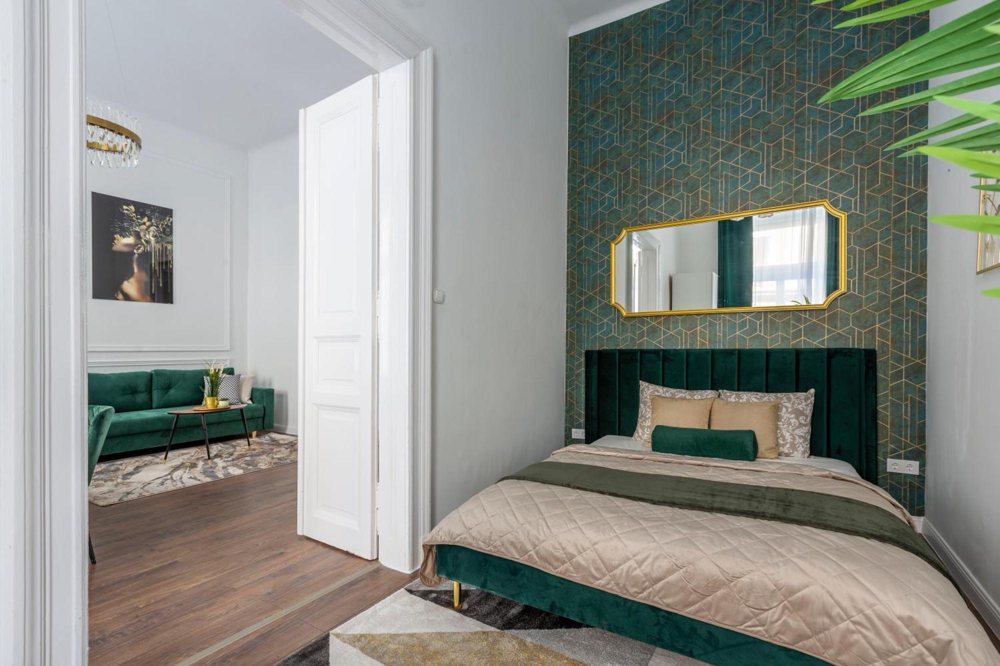 Luxurious Prestige Residence Next To The New York Cafe Budapesta Exterior foto